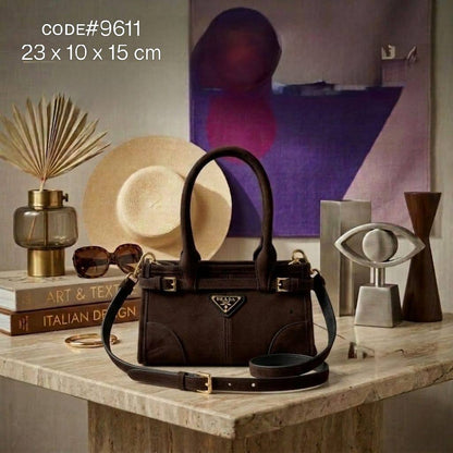 PRADA ʙᴏɴɴɪᴇ ʜᴀɴᴅʙᴀɢ
sᴜᴇᴅᴇ & ғᴀᴜx ʟᴇᴀᴛʜᴇʀ ᴍᴀᴛᴇʀɪᴀʟ
ɢᴏʟᴅ ʜᴀʀᴅᴡᴀʀᴇ
ɪᴛ ʜᴀs ᴀ ʙᴇʟᴛ ʟᴏɴɢ sᴛʀᴀᴘ

85 dhs✅

Zain31
♥️♥️♥️