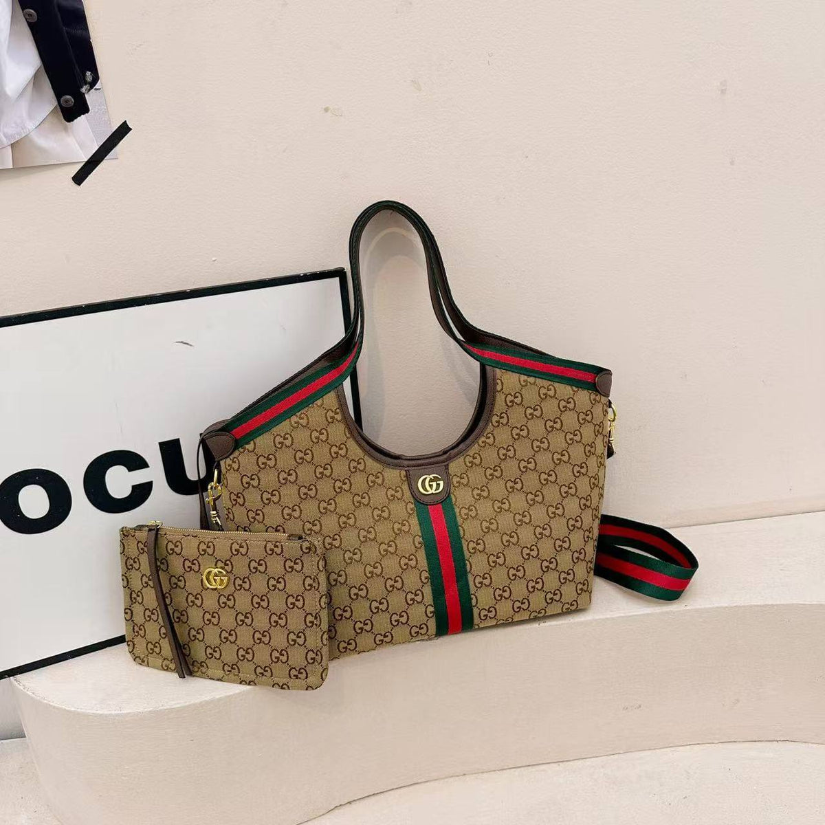 Gucci

nobox
90 dhs🇦🇪🇦🇪

Zain235
♥️♥️♥️