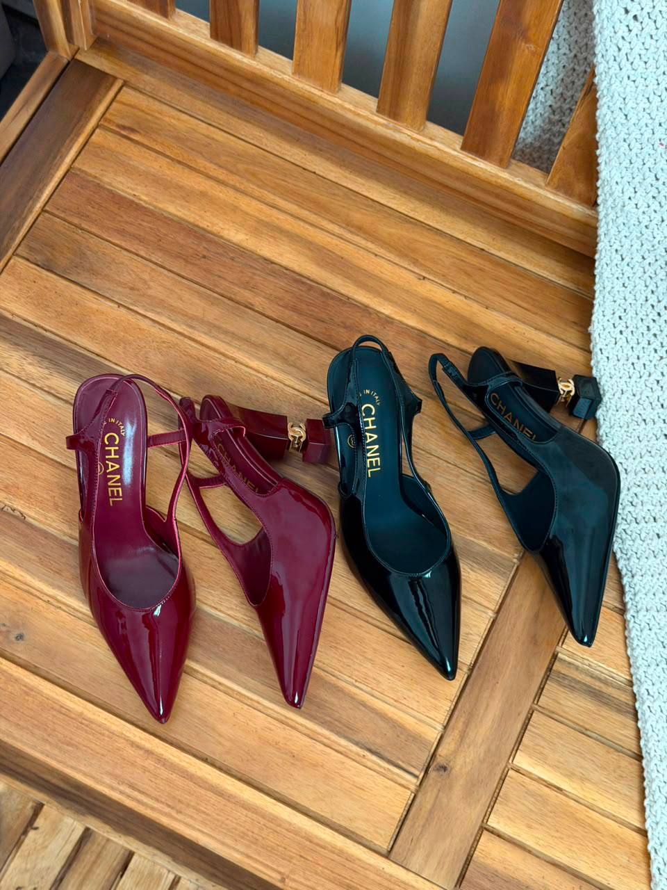 Chanel 
Size 36 - 41
_Super master high quality_🪡
450 dhs🇦🇪🇦🇪

Zain176
♥️♥️♥️
