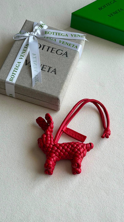 BOTTEGA VENETA CHARMS

*Super master quality*
*with complete packing*🎁

320 dhs✅

Zain280
♥️♥️♥️