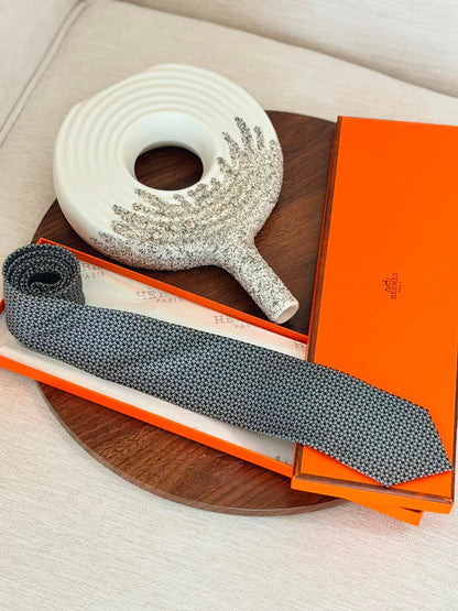 HERMES 
SUIT TIE 
*SUPER MASTER QUALITY ❗*
230 dhs✅
*BOX WITH  PAPERBAG❗*

Zain267
♥️♥️♥️