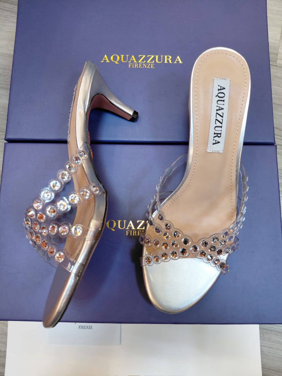 Aquazzura
Good Quality
Size 36 To 41
120 dhs✅

Zain120
♥️♥️♥️