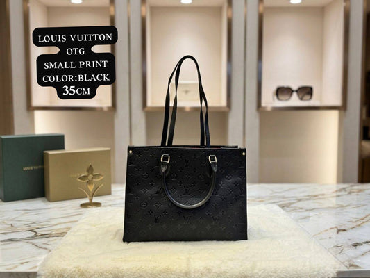 LV
ᴡɪᴛʜᴏᴜᴛ ʙᴏx
ʟᴇᴀᴛʜᴇʀ
sɪᴢᴇ:𝟑𝟓ᴄᴍ
110 dhs✅

Zain56
♥️♥️♥️