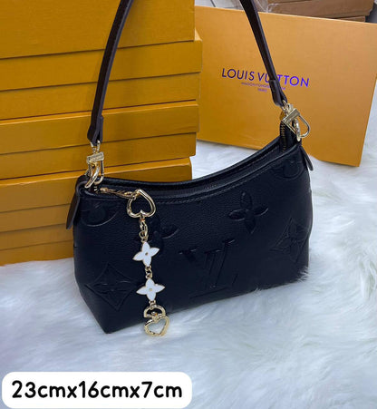 LV
with box
🎁🎁🎁

90 dhs✅

Zain72
♥️♥️♥️