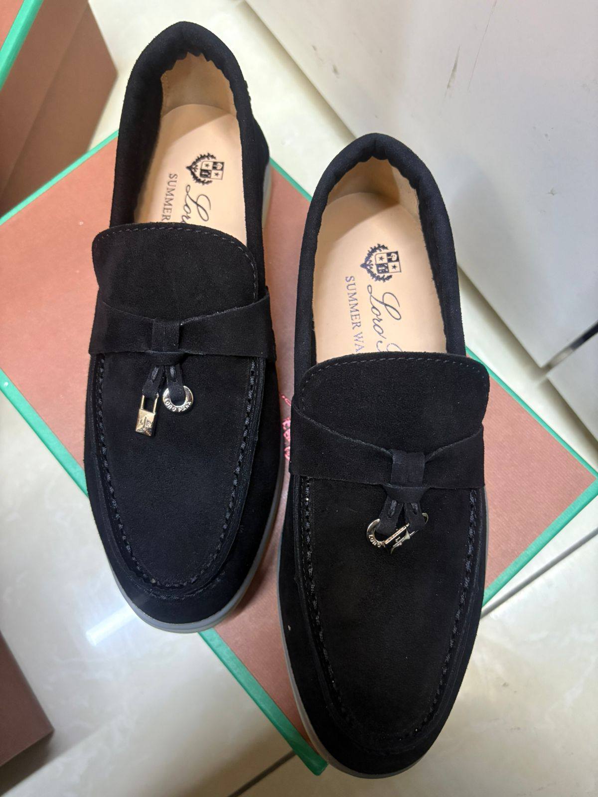 Loro Piana 
Size 36-41
130 dhs🪙🌨️

Zain145
♥️♥️♥️