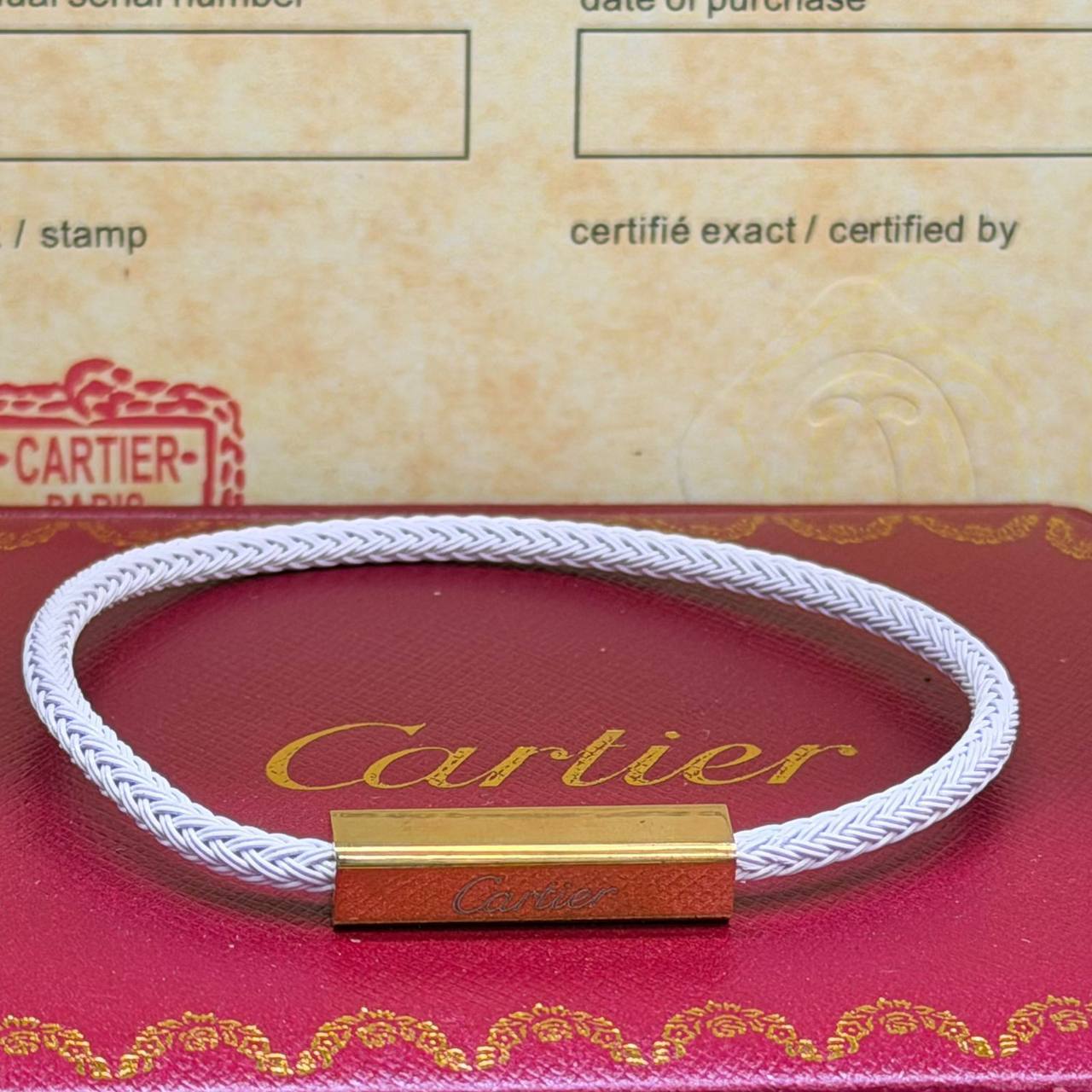 Cartier ❤️‍🔥*
Bracelet 🦋
Stainless Steel 🐦‍🔥
With black boxes 📦 
20 dhs💓
With normal boxes 🗃️ 
And paper bag 🛍️
30 dhs💓

Zain216
♥️♥️♥️