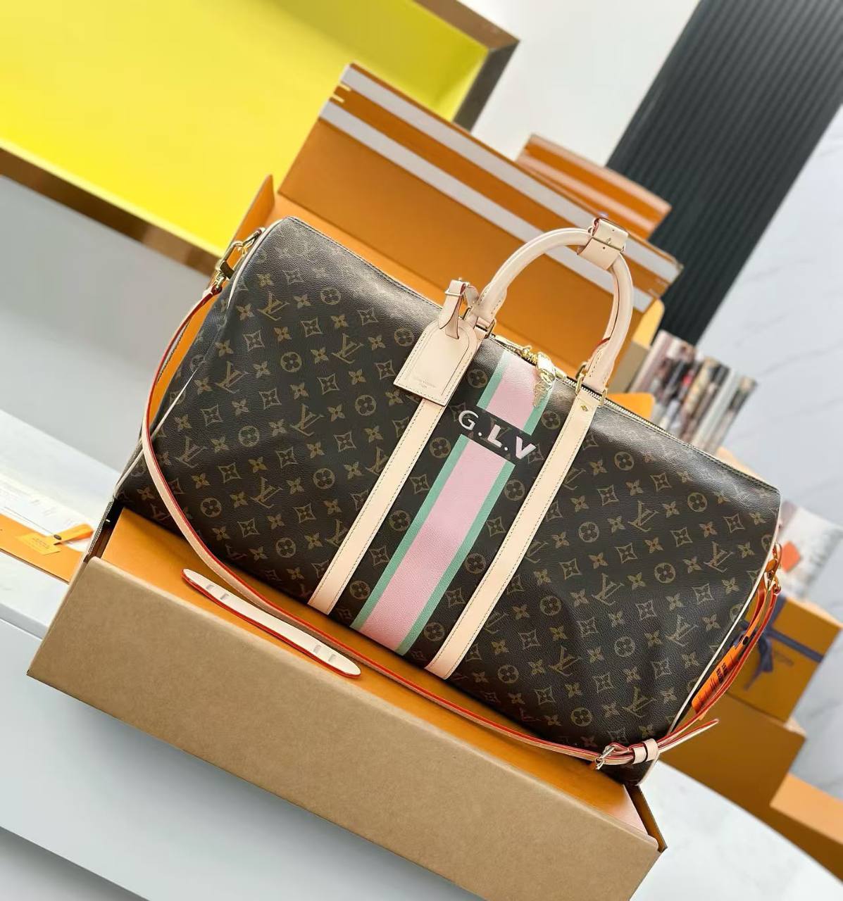 Available for pre order 
Original Quality 💯💯
Available delivery free 🚚
For Price 👇 WhatsApp✅
0568585901 
0507557372
0552275751 Owner Zain 👌

Zain71
♥️♥️♥️