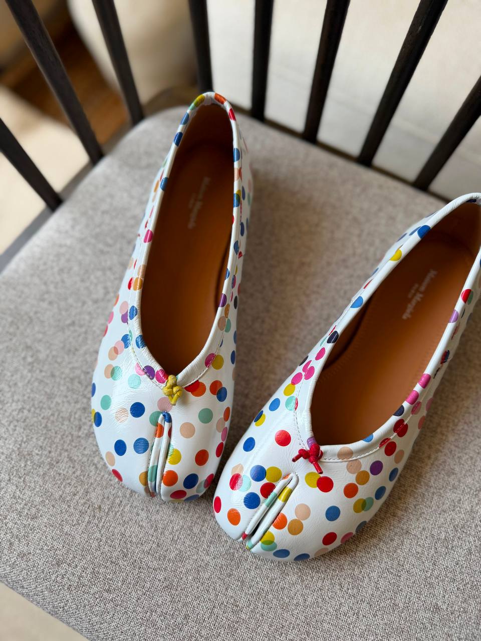 Maison Margiela
𝑨𝑨𝑨 𝑸𝒖𝒂𝒍𝒊𝒕𝒚
𝑺𝒊𝒛𝒆 𝟑𝟓 𝒕𝒐 𝟒𝟐 
450 dhs💓

Zain81
♥️♥️♥️