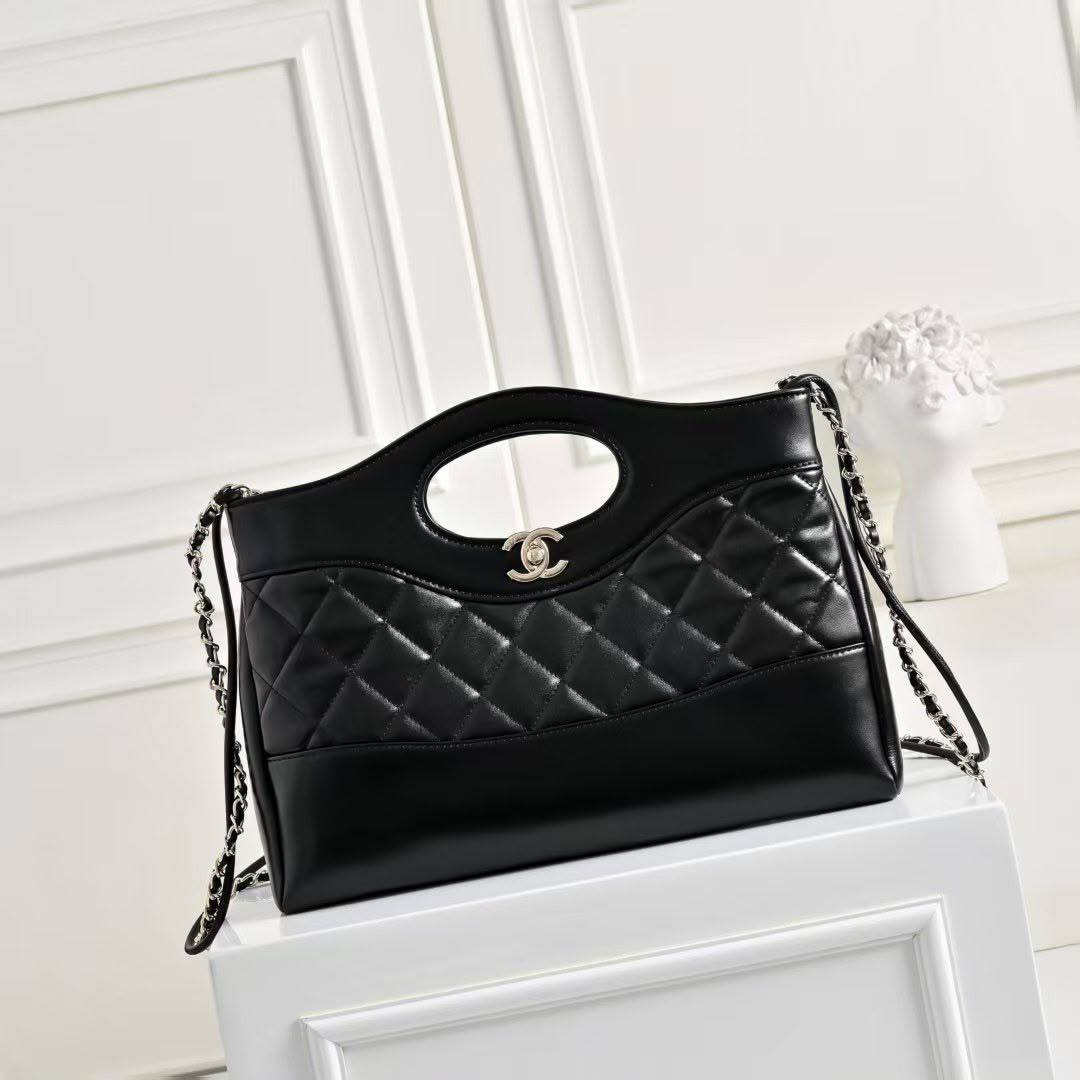 Chanel 

new arrival 

260 dhs🇦🇪🇦🇪

32c m❤️❤️🙋‍♂️
Zain228
♥️♥️♥️