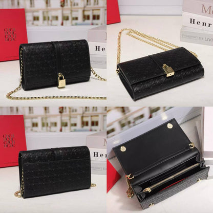 CH
95 dhs🪙
size：19.5×12.5×5cm

Good quality 

with box
🎁🎁🎁

Zain39
♥️♥️♥️