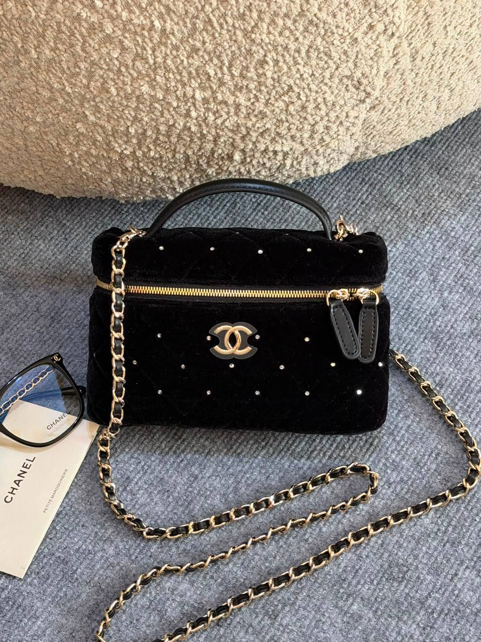 Chanel

210 dhs🇦🇪🇦🇪

Zain134
♥️♥️♥️