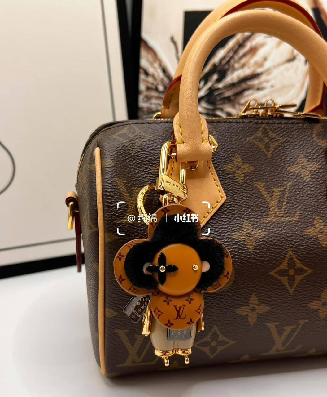 LV key holder* 🪩
Master quality 

120 dhs🪙💕
Master box 🗃️

Zain48
♥️♥️♥️