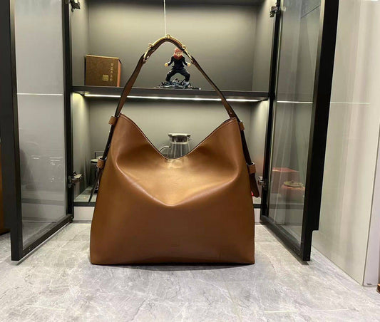 Gucci
Master
40cm🥰 
260 dhs❣️

Zain228
♥️♥️♥️