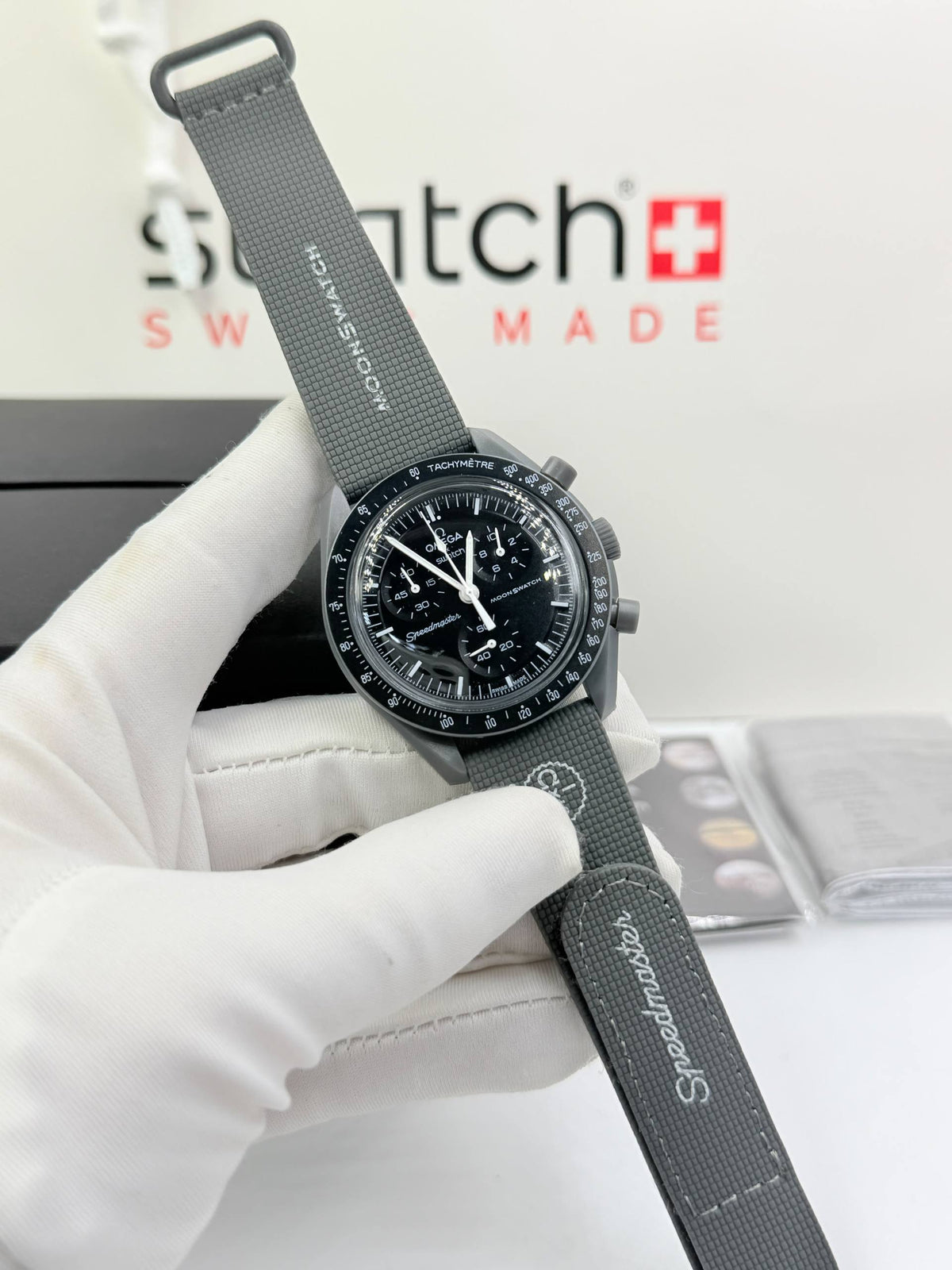 Moon swatch 

with original box 
85 dhs🇦🇪🇦🇪

Zain85 
♥️♥️♥️