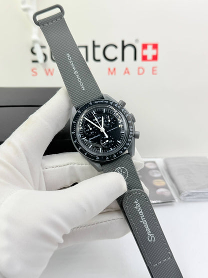 Moon swatch 

with original box 
85 dhs🇦🇪🇦🇪

Zain85 
♥️♥️♥️