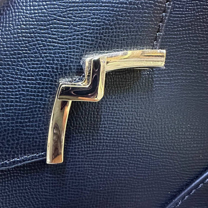 MOYNAT 
GOOD QUALITY WITH BOX 
110 DHS🇦🇪🇦🇪

Zain295
♥️♥️♥️