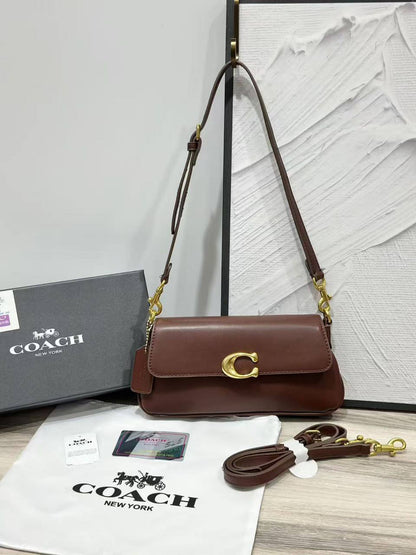 Coach

100 dhs🇦🇪🇦🇪🇦🇪

With box
25 cm

Zain219
♥️♥️♥️