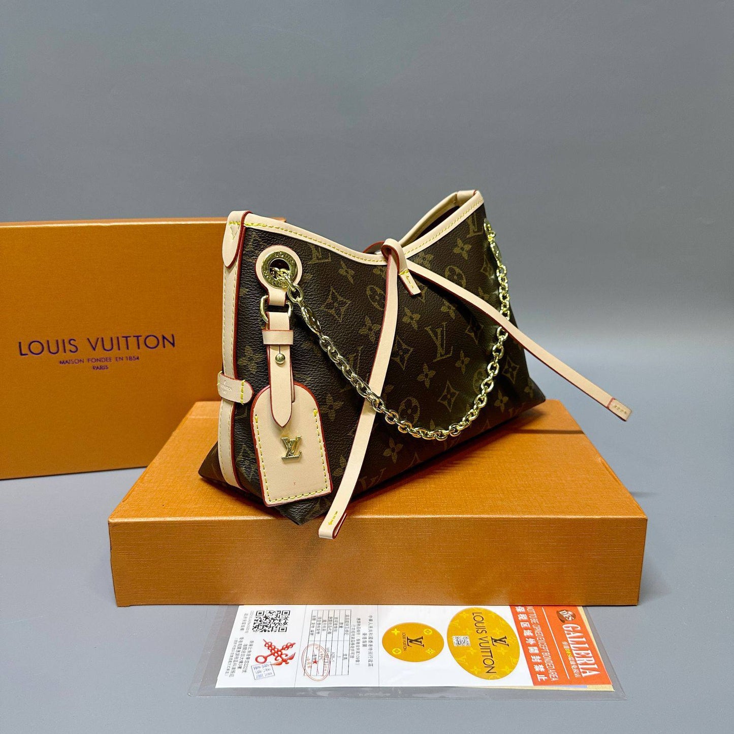 LV

NEW CAME GOOD QUALITY 
WITH BOX 
🎁🎁🎁

90 dhs❣️

Zain39
♥️♥️♥️
