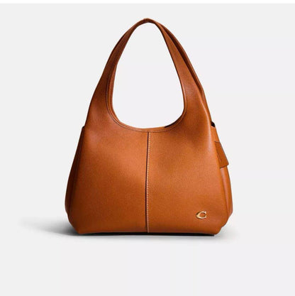 Coach

Good Quality 

With box🎁🎁🎁

100 dhs🌺

Zain143
♥️♥️♥️