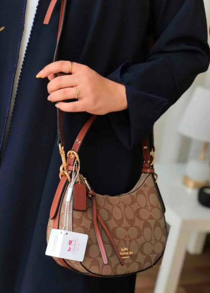 Coach
95 dhs✅
Good quality

Zain35
♥️♥️♥️