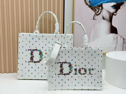 Dior bags

Big size: 330 dhs🇦🇪🇦🇪

Small size: 320 dhs🇦🇪🇦🇪

Zain153
♥️♥️♥️