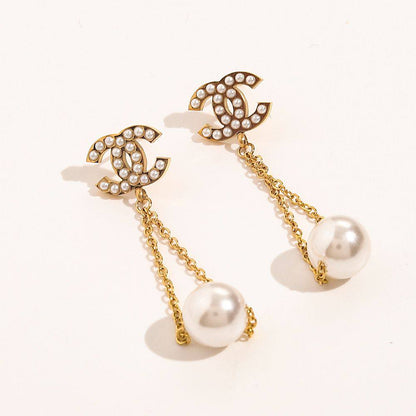 New arrival earrings 
30 dhs💓

Zain243
♥️♥️♥️