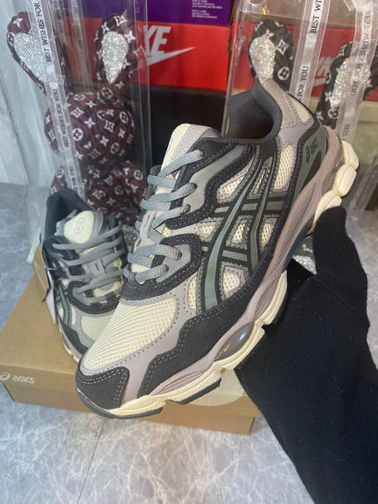ASICS NYC ‘Black green’💚
Size 36-45 AVAILABLE 🤩
230 dhs🪙🖤

Zain242
♥️♥️♥️