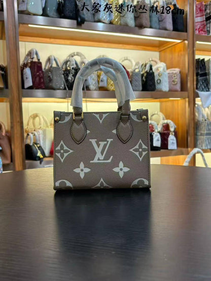 LV 
Master🖤
For Price 👇 WhatsApp✅
0568585901 
0507557372
0552275751 Owner Zain 👌

Zain111
♥️♥️♥️