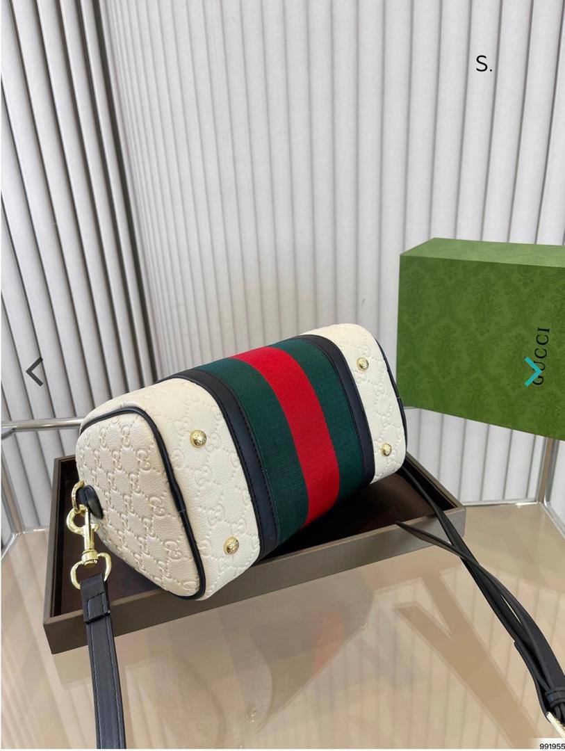 Gucci
105 dhs🪙🌨️ 
high quality  
33Cm

Zain26
♥️♥️♥️