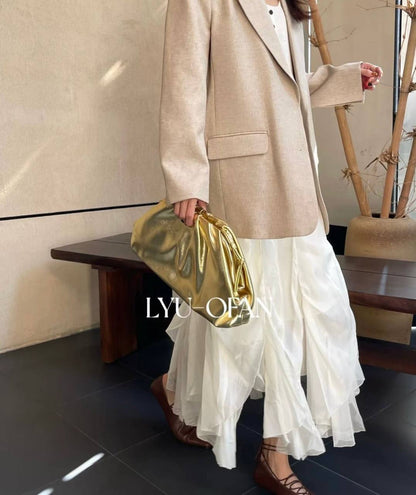 BOTTEGA 
NEW CAME BIG SIZE 
GOOD QUALITY
115 dhs🪙🌨️

Zain39
♥️♥️♥️