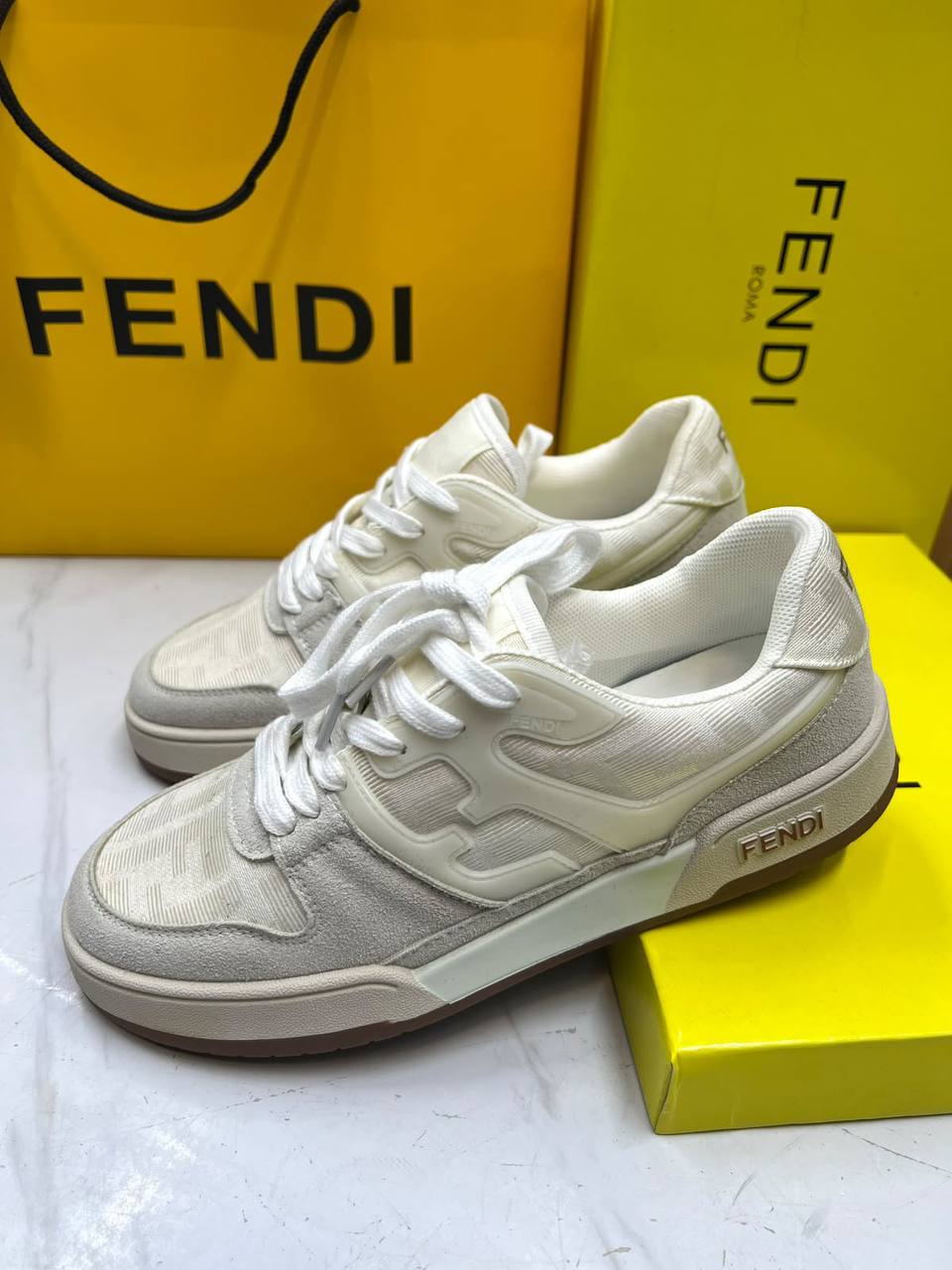 Fendi

140 dhs

Zain86
♥️♥️♥️
