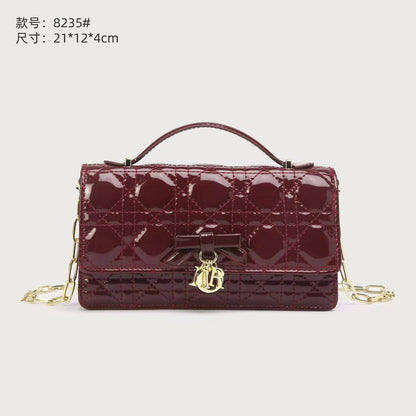 Dior
withbox 
120 dhs🇦🇪🇦🇪

Zain143
♥️♥️♥️