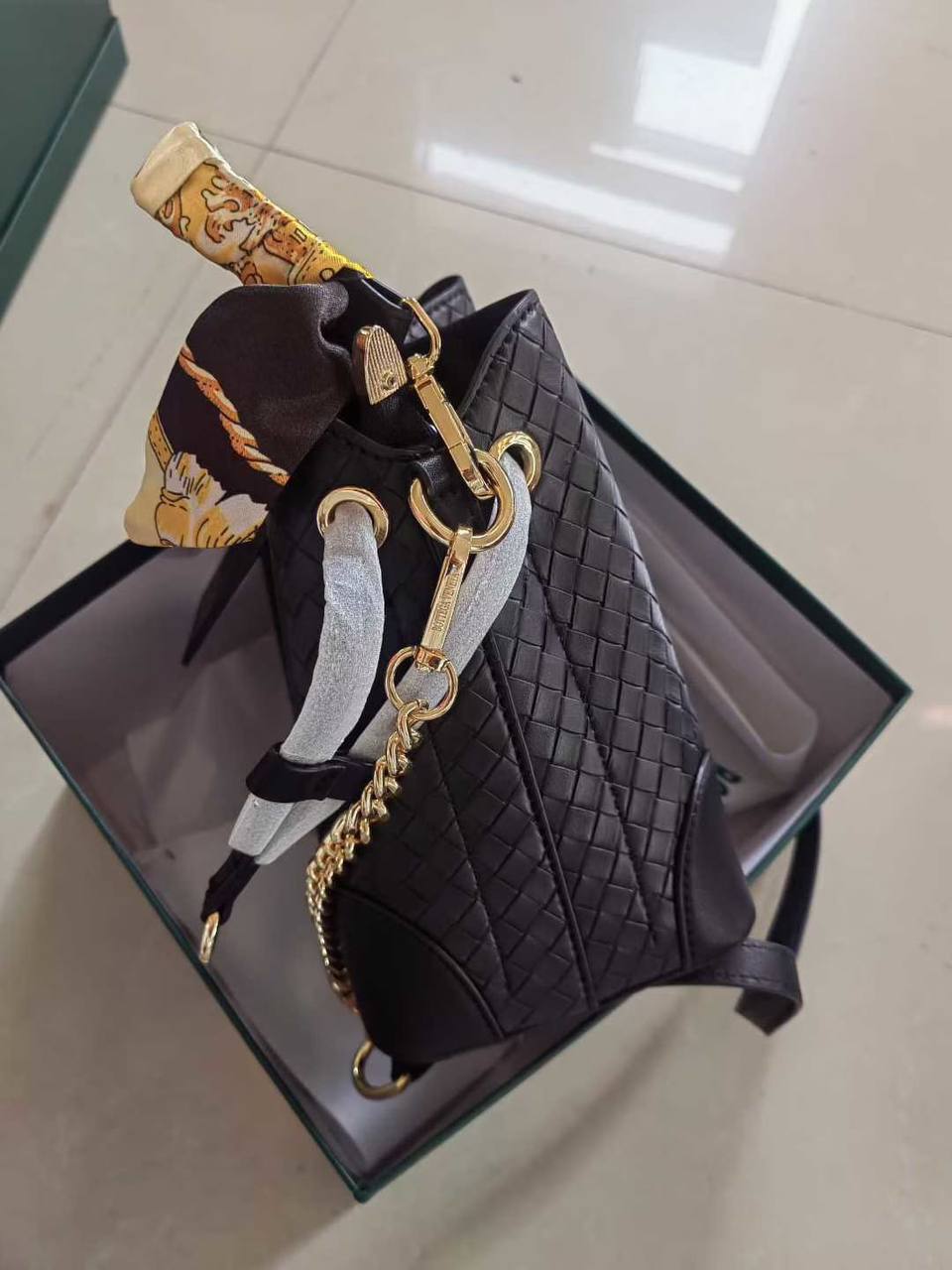 Bottega

withbox 
🎁🎁🎁

105 dhs🪙🌨️

Zain143
♥️♥️♥️