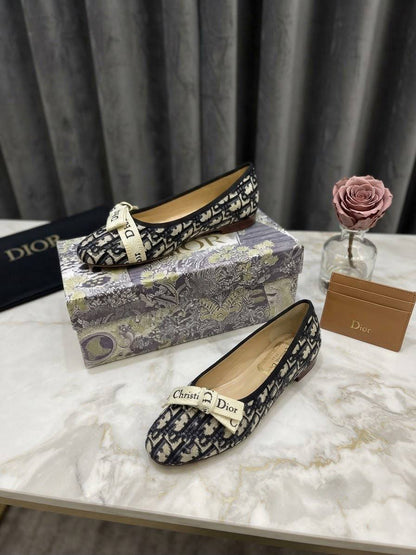 NEW CAME
DIOR BALLERINA
GOOD QUALITY

100 dhs🇦🇪🇦🇪🇦🇪

36-41
Zain40
♥️♥️♥️
