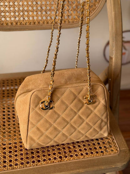 New Collection✨✨✨
CHANEL
23cm
25cm
370 dhs🇦🇪🇦🇪
*MASTER QUIETLY*
With box🎁

Zain167
♥️♥️♥️