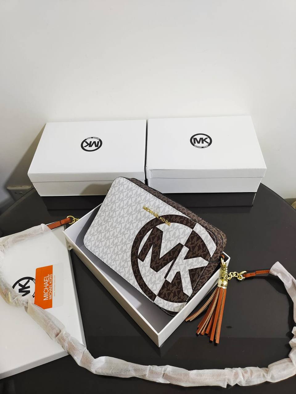 85 dhs✅

with box
🎁🎁🎁

Zain26
♥️♥️♥️