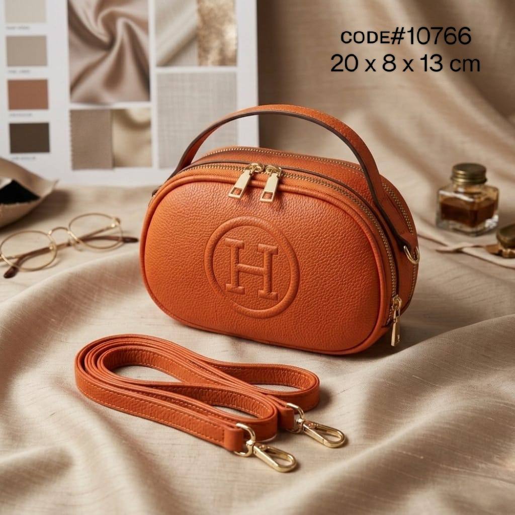 HERMES ᴄᴀᴍᴇʀᴀ ʙᴀɢ
ᴅᴏᴜʙʟᴇ ᴢɪᴘᴘᴇʀ ʜᴀɴᴅʙᴀɢ
ᴍᴀᴛᴛᴇ sᴏғᴛ ʟᴇᴀᴛʜᴇʀ ᴍᴀᴛᴇʀɪᴀʟ
ɢᴏʟᴅ ʜᴀʀᴅᴡᴀʀᴇ
ᴡɪᴛʜ ʟᴏɴɢ ʙᴇʟᴛ sᴛʀᴀᴘ
sɪᴢᴇ : 20 cm
ᴡɪᴛʜ BOX
🎁🎁🎁

70 dhs✅

Zain31
♥️♥️♥️