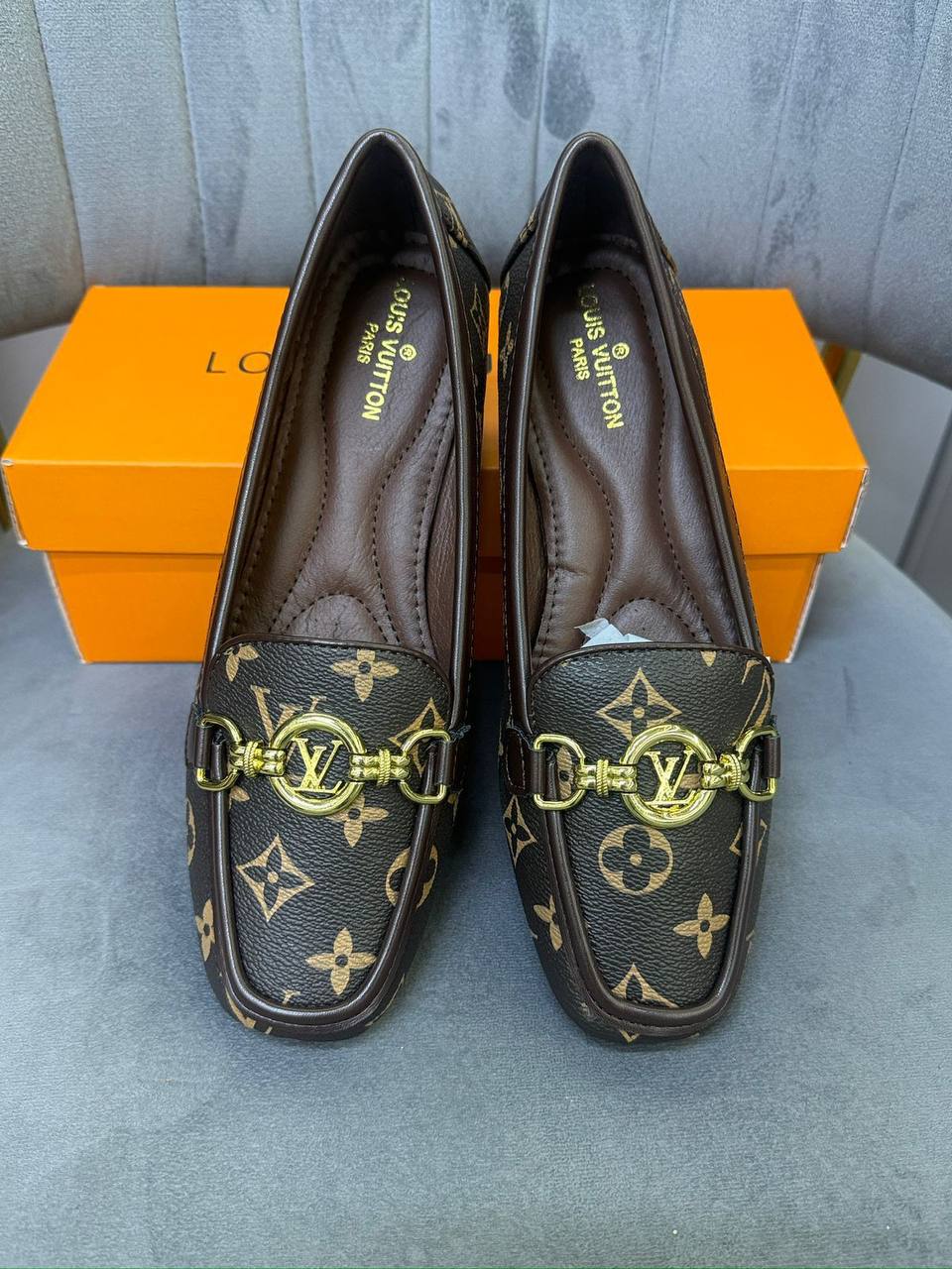 LV - Dior - Loewe
Size 36-41 
70 dhs❤️

Zain40
♥️♥️♥️