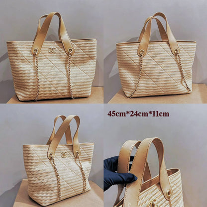 CHANEL 

BEACH BAG 

COPY ONE

 NEW CAME 

150 DHS🇦🇪🇦🇪
Zain295
♥️♥️♥️
