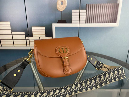 DIOR MASTER QUALITY SPECIAL OFFER WITH BOX 
190 dhs🇦🇪🇦🇪
……(leather)

Zain295
♥️♥️♥️