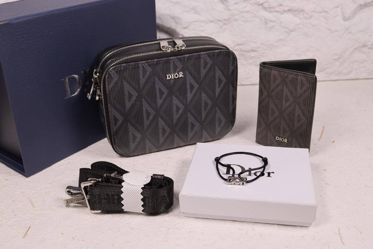Dior - Gucci - LV -  3in1
 Master
Set Price 
290 dhs🪙🌨️

Zain33
♥️♥️♥️