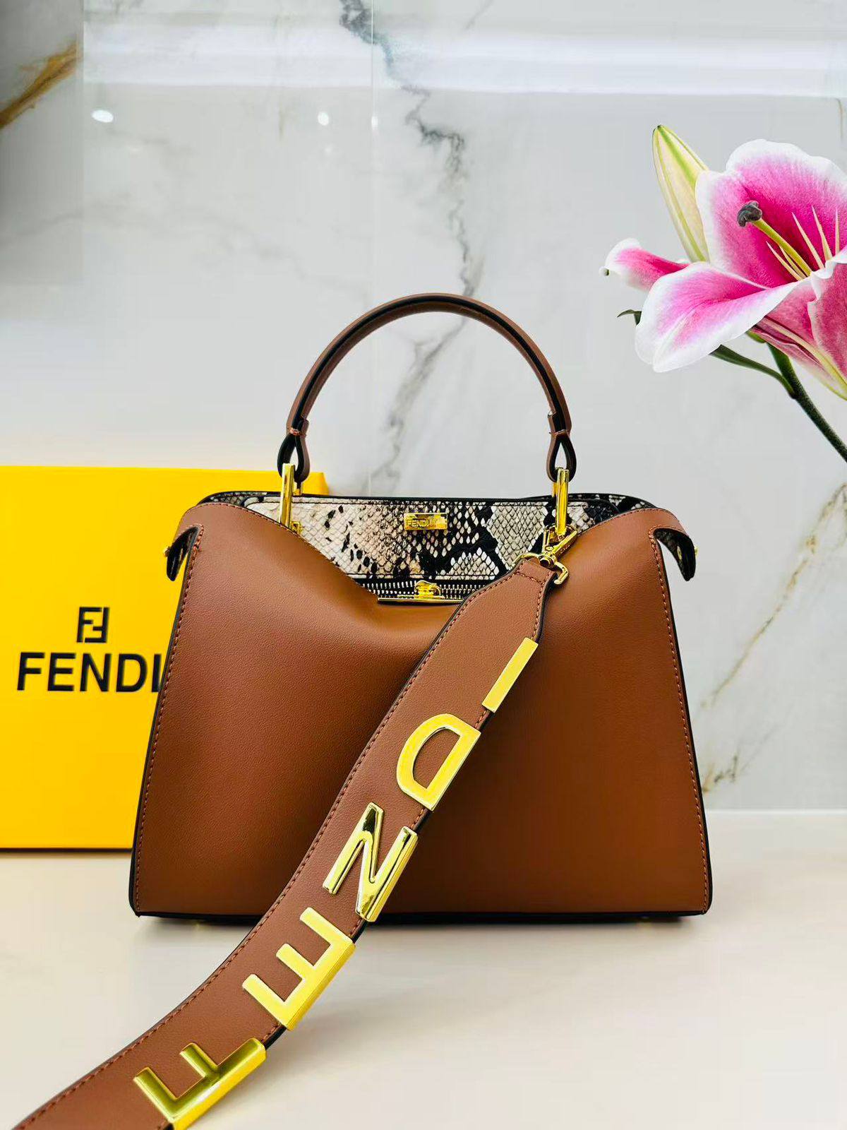 Fendi
115 dhs🇦🇪🇦🇪

Zain143
♥️♥️♥️