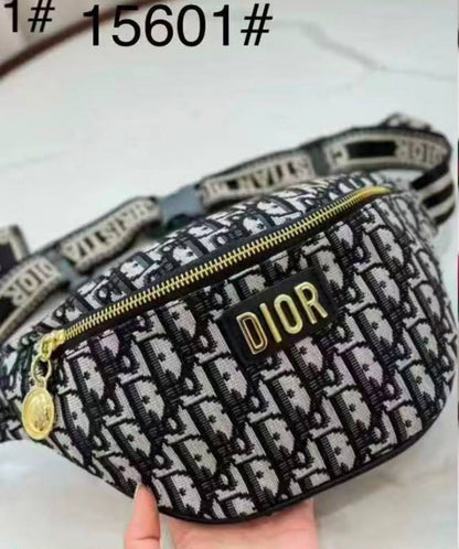 Gucci
With box
75 dhs🇦🇪🇦🇪

Zain93
♥️♥️♥️