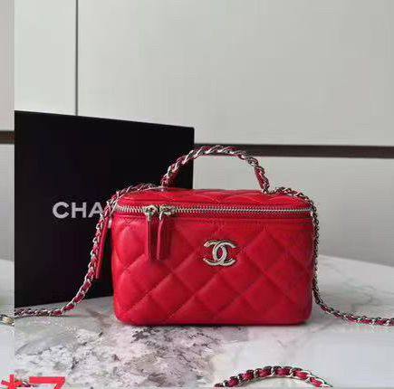 Chanel
with box
100 dhs✅

Zain143
♥️♥️♥️