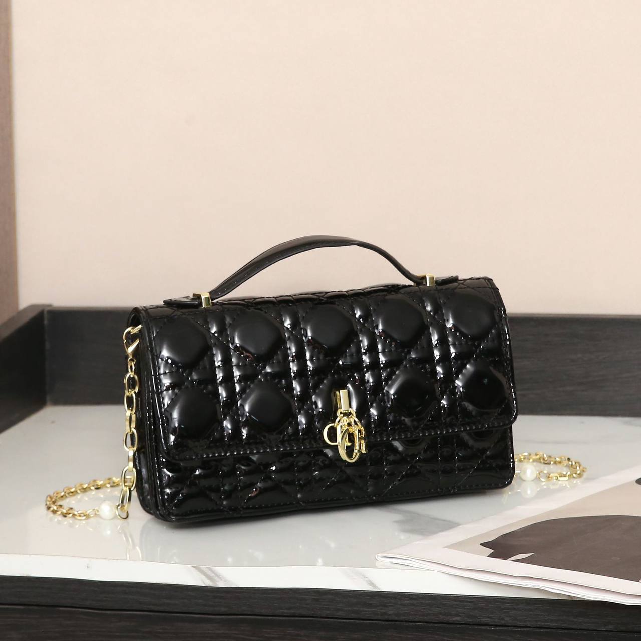 Dior
with box🎁🎁🎁
95 dhs✅

Zain143
♥️♥️♥️