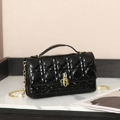Dior
with box🎁🎁🎁
95 dhs✅

Zain143
♥️♥️♥️