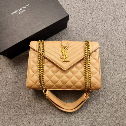 YSL
90 dhs✅
high quality 
with box24cm

Zain26
♥️♥️♥️