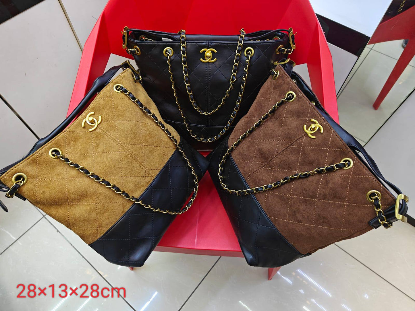 Chanel
95 dhs🪙🌨️

Zain235
♥️♥️♥️