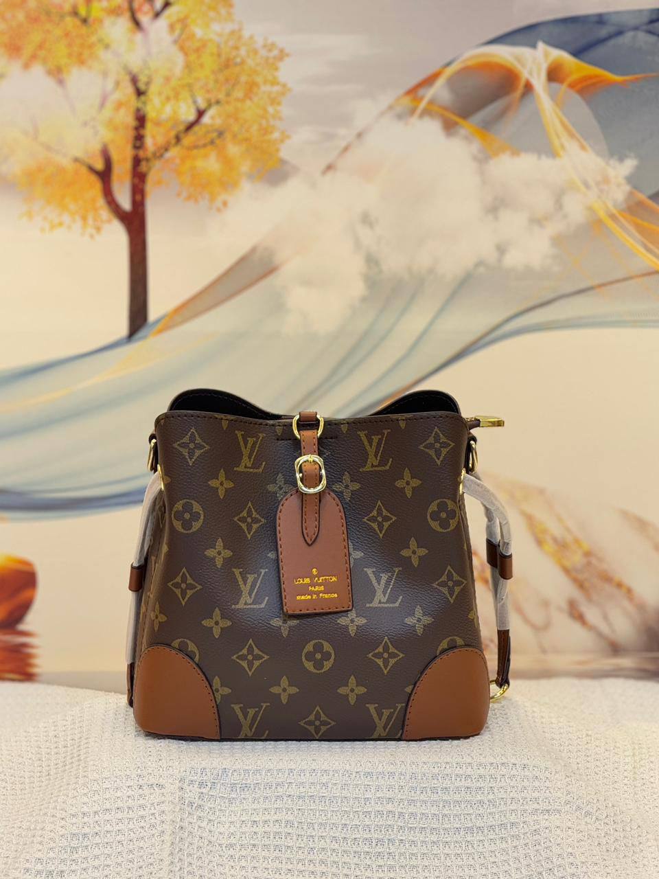 LV

Best quality 
with box
115 dhs🇦🇪🇦🇪

size 21CM

Zain290
♥️♥️♥️