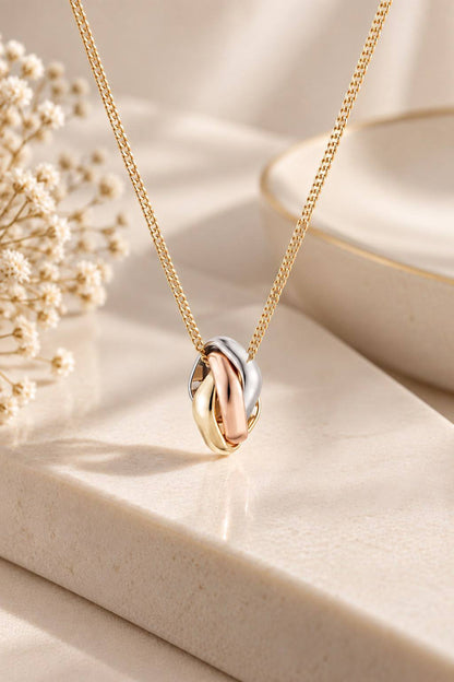 Cartier

TRINITY PENDANT, CUSHION-SHAPED

Super Master Quality 

85 dhs🇦🇪 with Normal Box

145 dhs🇦🇪 with original Box 
Zain209
♥️♥️♥️